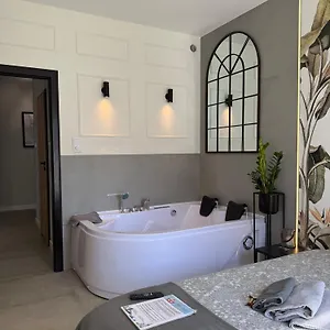  Apartment Jacuzzi - Relax